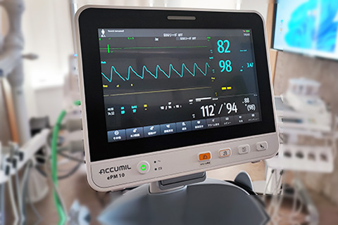緊急対応設備_血圧計／パルスオキシメーター